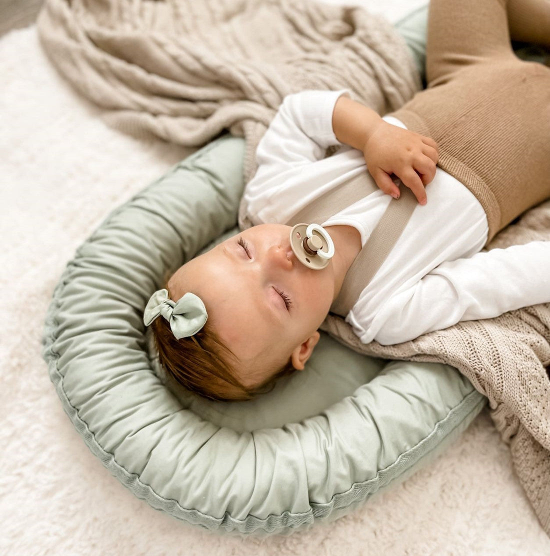 Organic Baby Nest - Sage by Bubnest